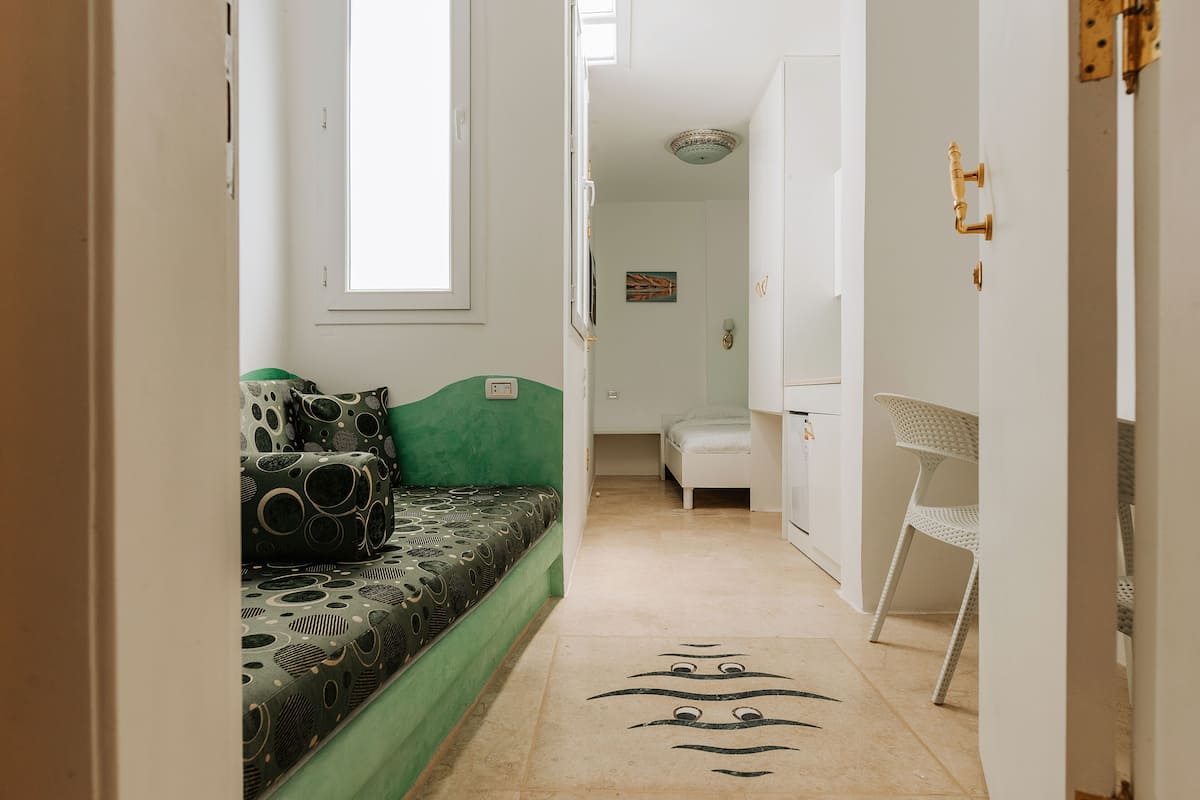 City Single Room (Single room) | 2 bedrooms, minibar, soundproofing, free WiFi
