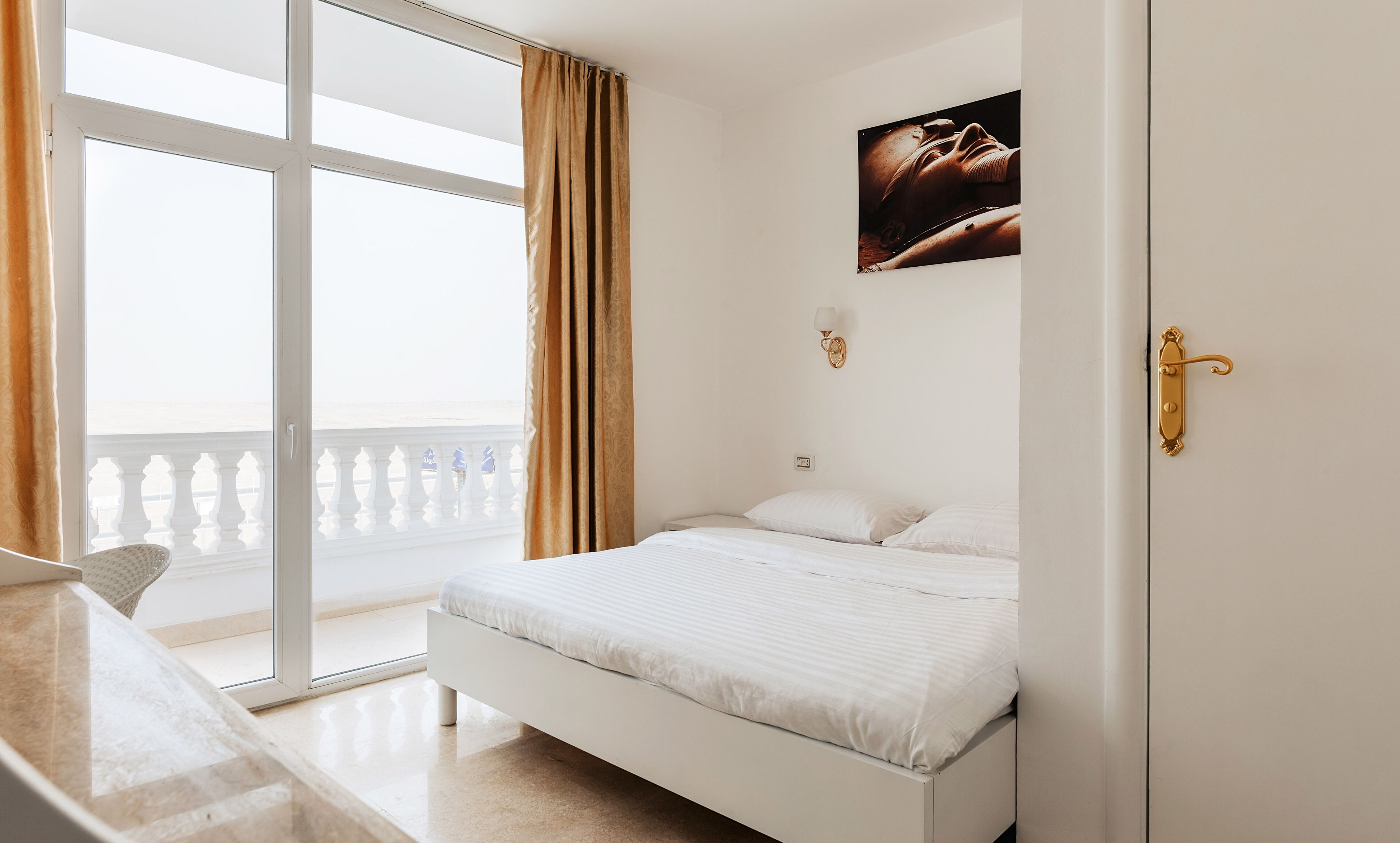 panoramic double room (double room with pyramids view) | 2 bedrooms, minibar, soundproofing, free wifi