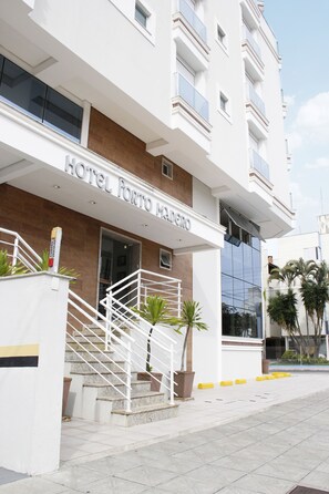 Fachada da propriedade