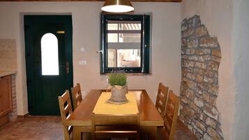 Apartamento Grand, vistas al valle | Zona de estar | Una televisión LCD