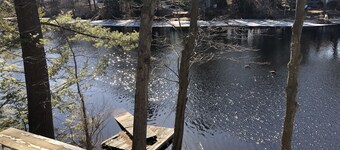 Full house on river. Enjoy kayaking, fishing & sunsets