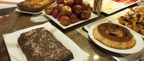 Daily English breakfast (EUR 10 per person)