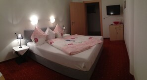 2 Schlafzimmer, Bügeleisen/Bügelbrett, WLAN, Bettwäsche