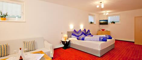 2 habitaciones, tabla de planchar con plancha, wifi y ropa de cama