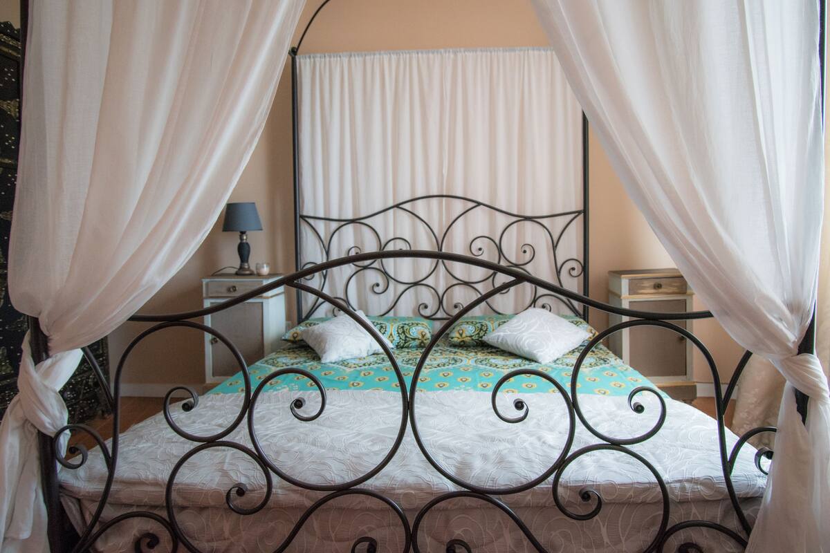 Ropa de cama de alta calidad y decoración personalizada