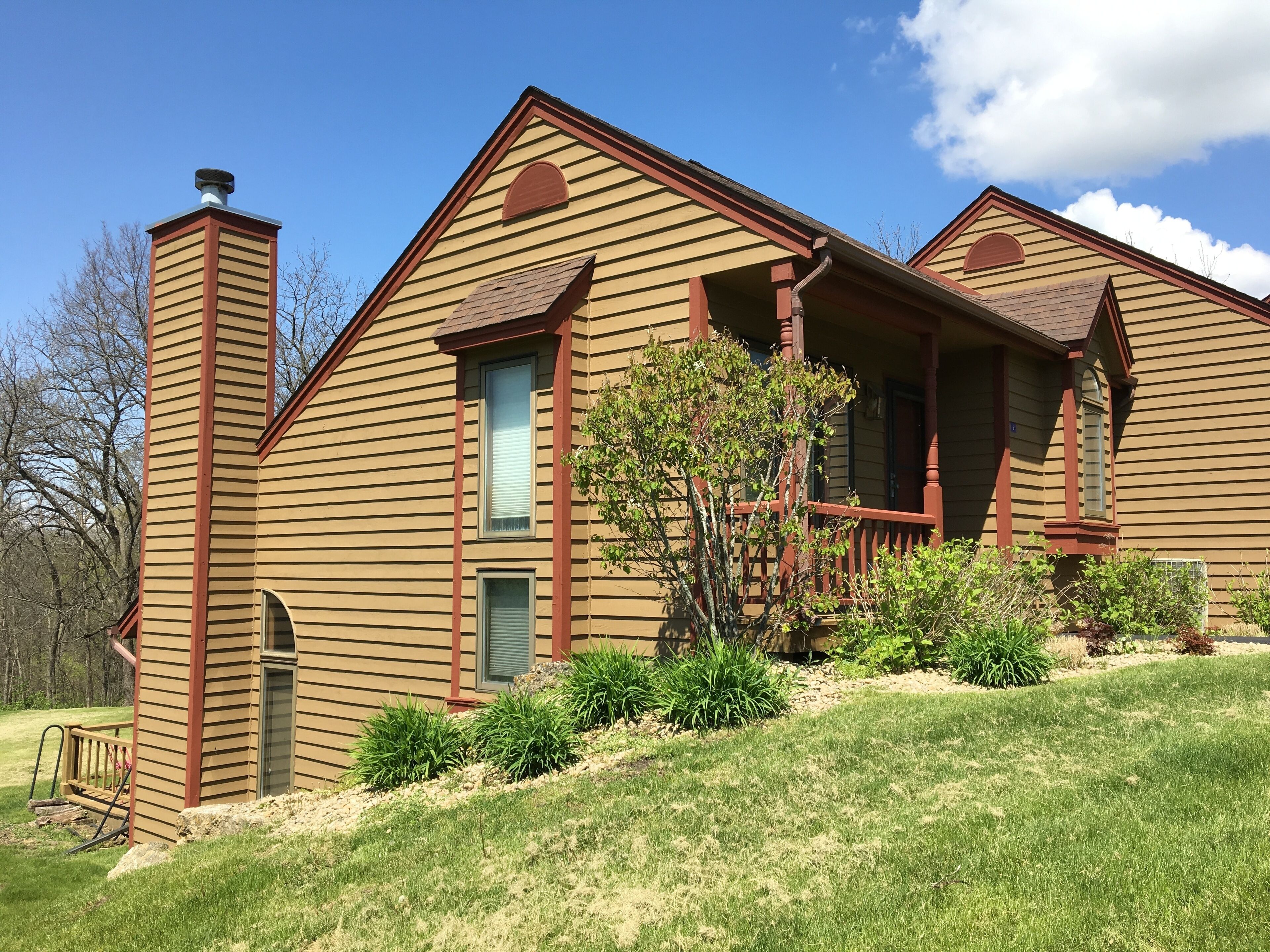 Popular 2-story End Unit Townhome with Awesome Views. One bedroom per level.