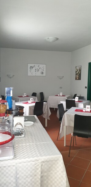 Bao gồm bữa sáng buffet hàng ngày 