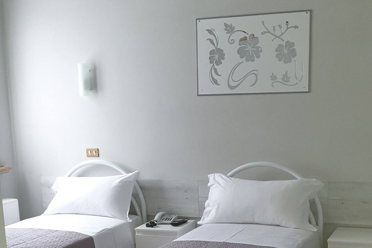 Minibar, desk, cots/infant beds, free WiFi