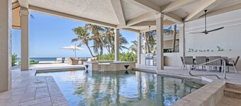 BEAUTIFUL BONITA BEACH VILLA
