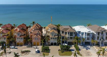 BEAUTIFUL BONITA BEACH VILLA
