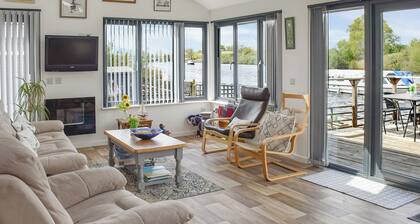 2 bedroom accommodation in Brundall