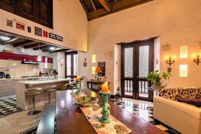 San Pedro Apartments