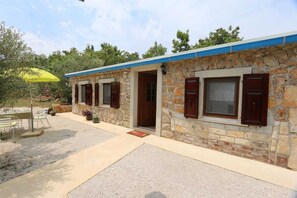 Exterior - House Car Mirko (Silo - island Krk)