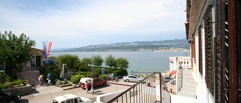 الإطلالة من المنشأة