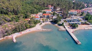 Beach - Apartment Hrastov (10002-A1) (Soline - island Krk)