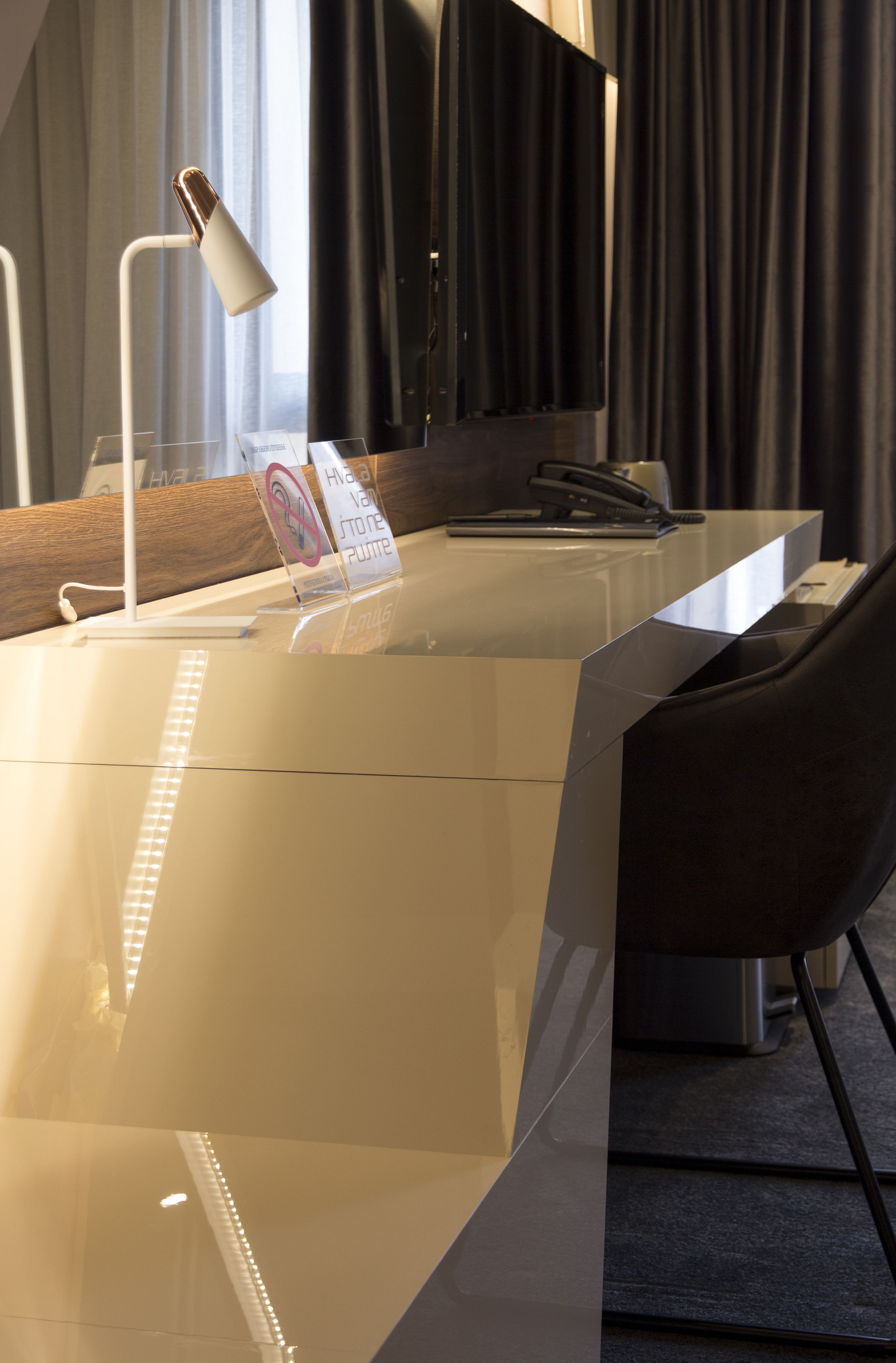 deluxe double or twin room, balcony | frette italian sheets, premium bedding, pillow-top beds, minibar