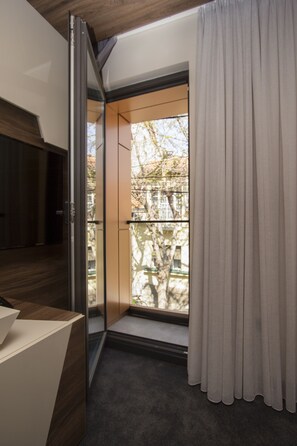 Deluxe Double or Twin Room, Balcony | Balcony