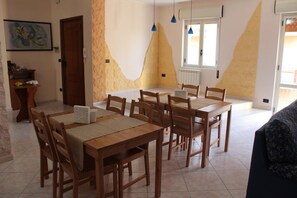 Coffee/tea maker - Bethel Bed and Breakfast (Gela)