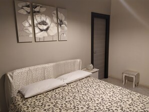 Desk, free WiFi, bed sheets - Bethel Bed and Breakfast (Gela)