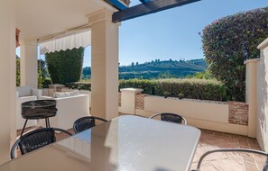 Outdoor dining - LATE AVAILABILITY JULY/AUGUST! (Benahavís)