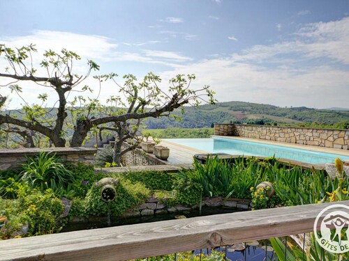 Gîte Studio avec Terrasse Privée au Cœur du Vignoble