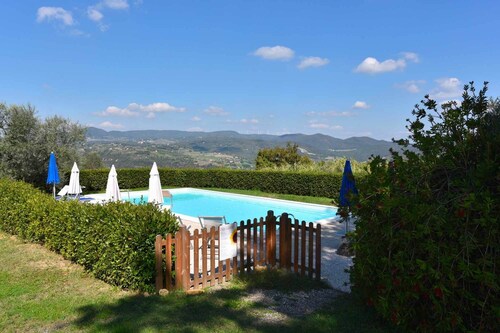 Charming apartment for 4 people with pool, wifi, air conditioning