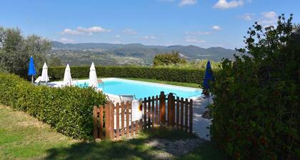 Charming apartment for 4 people with pool, wifi, air conditioning