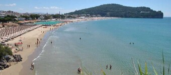 DINKY HOME with sea view terrace