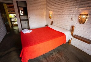 Quarto casal standard, 1 cama de casal, vista para a piscina | Frigobar, roupa de cama
