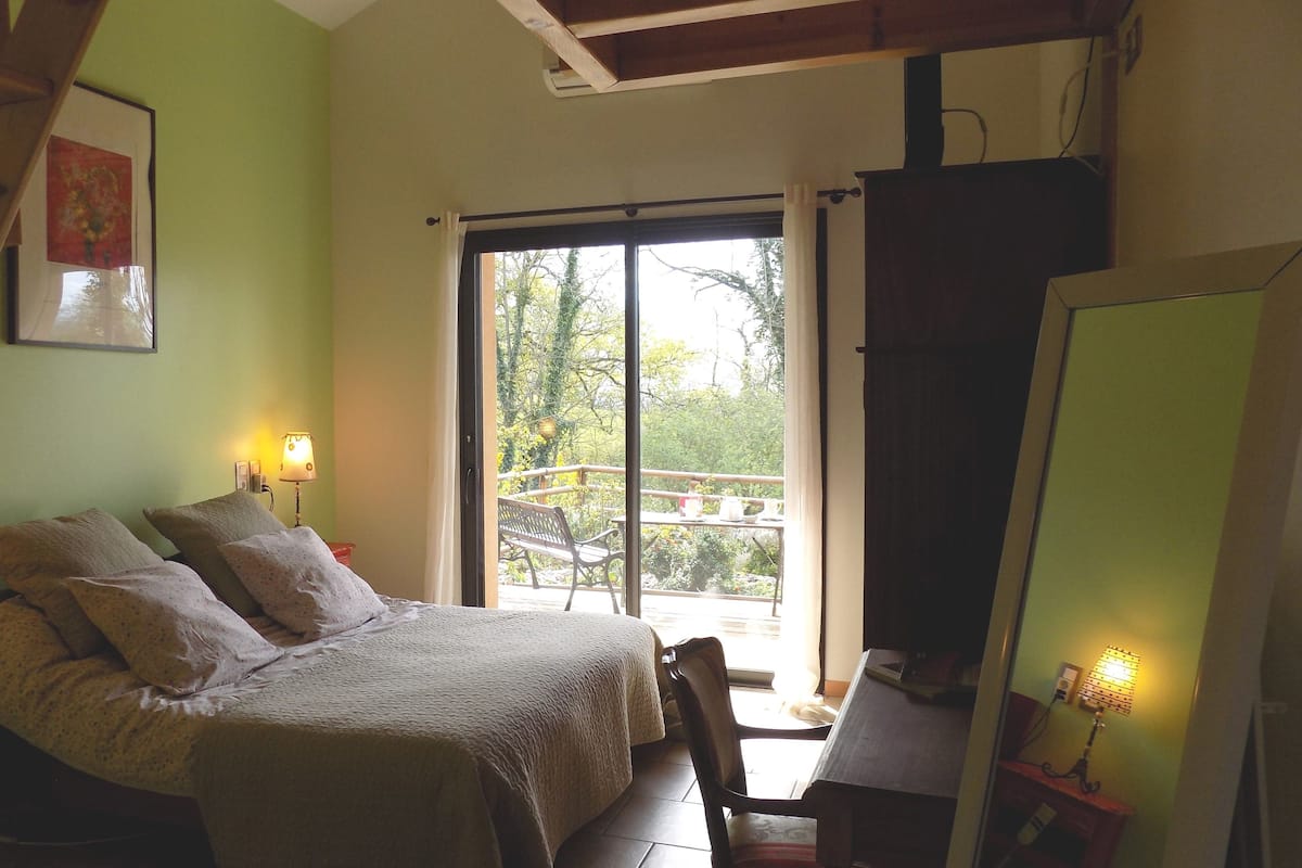Driepersoonskamer (Meule de Foin) | Luxe beddengoed, individueel gedecoreerd, individueel gemeubileerd