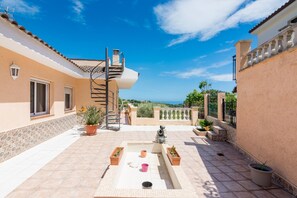 Terrace/patio - HomeHolidaysRentals Aube - Costa Barcelona (Sant Cebrià de Vallalta)