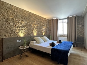 3 bedrooms, free internet, bed sheets - Rural House La Païssa (Ullà)