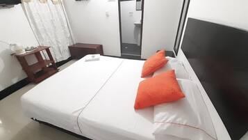 Free WiFi, bed sheets