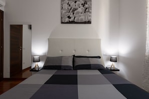 1 habitación, tabla de planchar con plancha, wifi y ropa de cama 