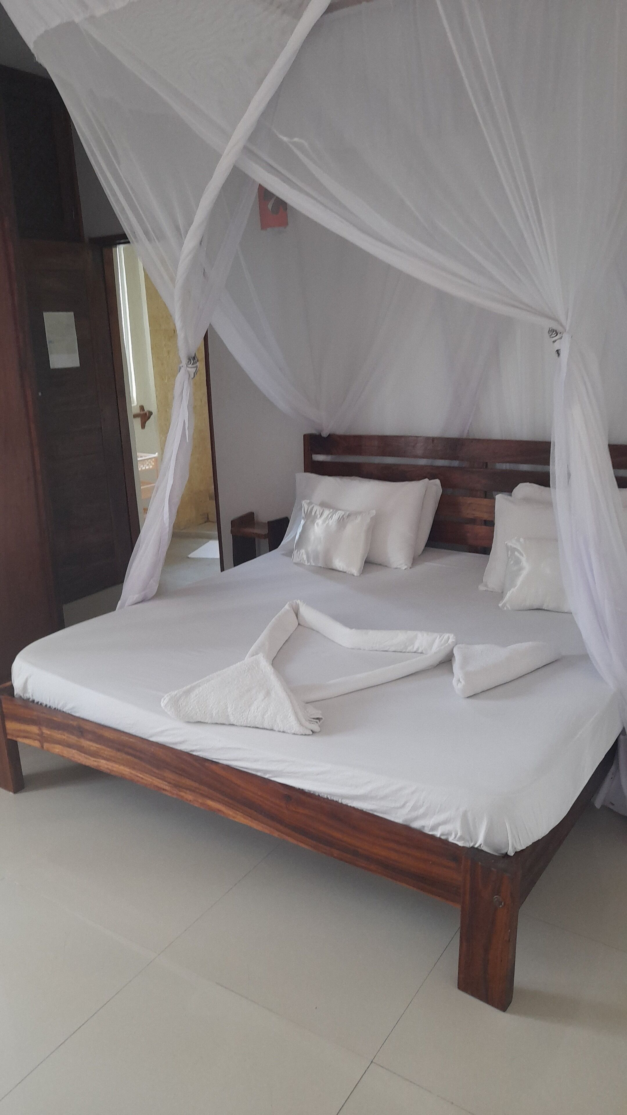 Hypo-allergenic bedding, in-room safe, individually decorated