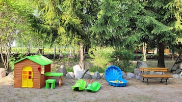 Außen-Kinderspielplatz