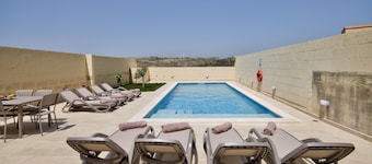 Ta Xandru Sommerhus med pool i Munxar Gozo