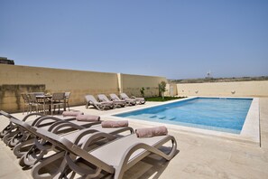 Outdoor pool, sun loungers - Ta Xandru Holiday Home with pool in Munxar Gozo (Munxar)