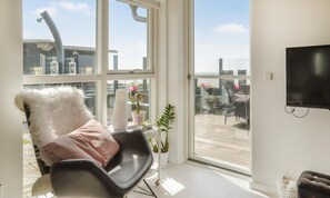 Télévision, cheminée