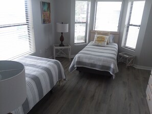 2 chambres, fer et planche à repasser, Wi-Fi, literie fournie