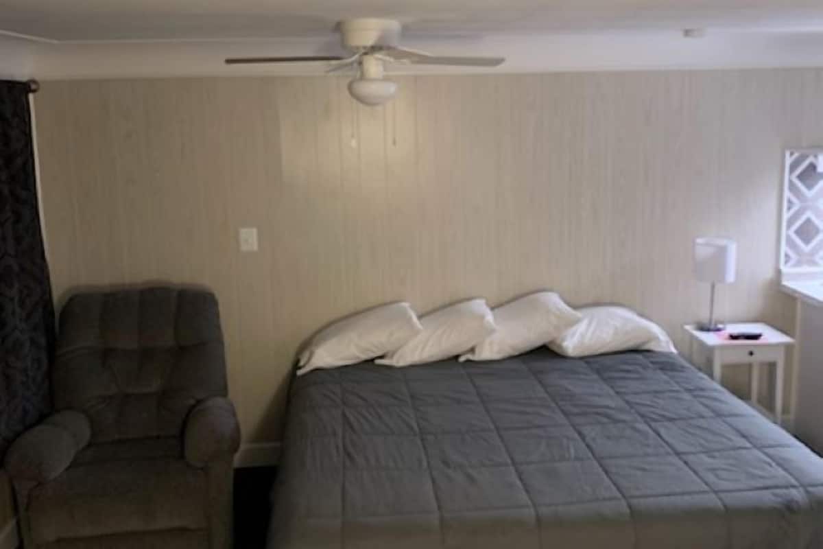 2 bedrooms, blackout curtains, free WiFi, bed sheets