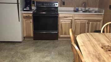 Suite, 2 kamar tidur | Dapur pribadi | Lemari es, microwave, kompor, dan pemanggang roti