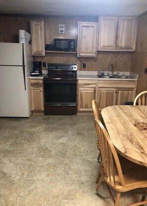 Suite, 2 Bedrooms | Private kitchen