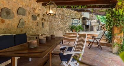Ca Mado Xucla - Beautiful majorcan house with pool in Valldemossa