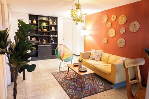 40-inch Smart TV with satellite channels, TV, Netflix - Africa house-Casa Hotel Laureles-La70 (Medellín)