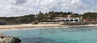 Luxurious villa near beach: swimming pool (heatable), whirlpool, high speed WiFi