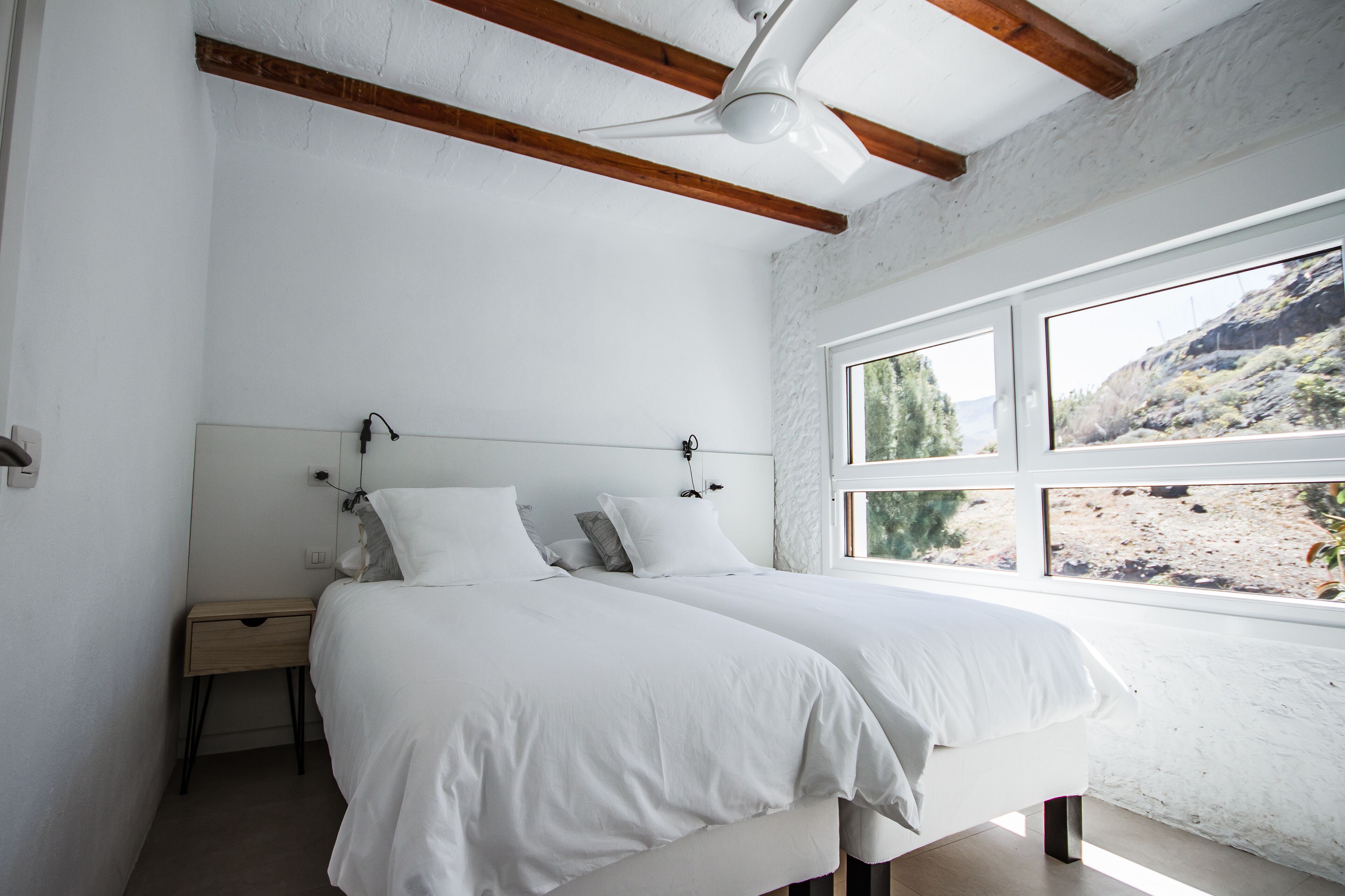 4 dormitorios, caja fuerte, tabla de planchar con plancha y wifi