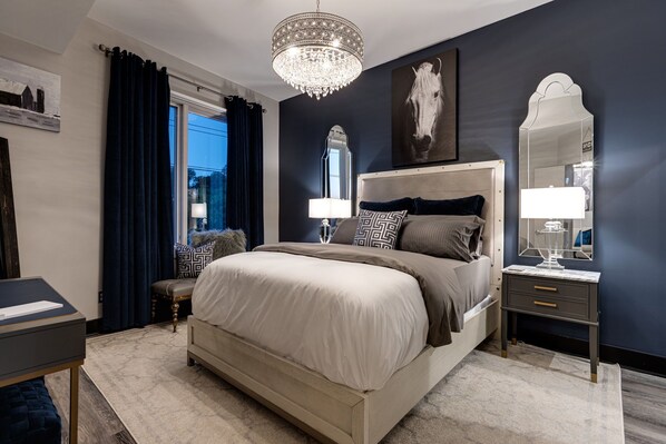 1 sovrum, egyptiska bomullslakan, memory foam-madrasser och skrivbord