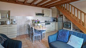 Interior - Cottage Les Hortensias in Pralong - Charm and Comfort for 4 Guests with Internet (Pralong)