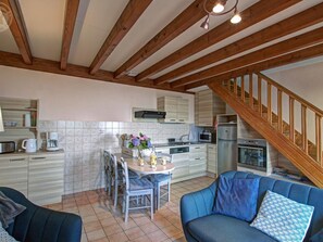 Interior - Cottage Les Hortensias in Pralong - Charm and Comfort for 4 Guests with Internet (Pralong)